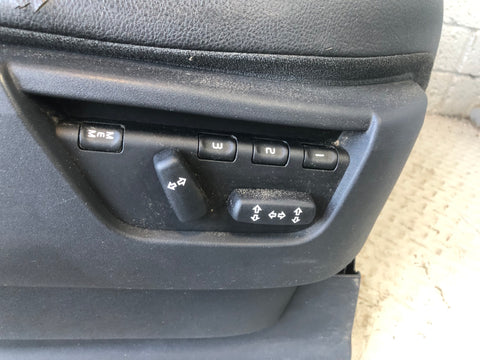 Discovery 3 Seats Leather Electric x 7 Land Rover in Black 2004 to 2009 J12086