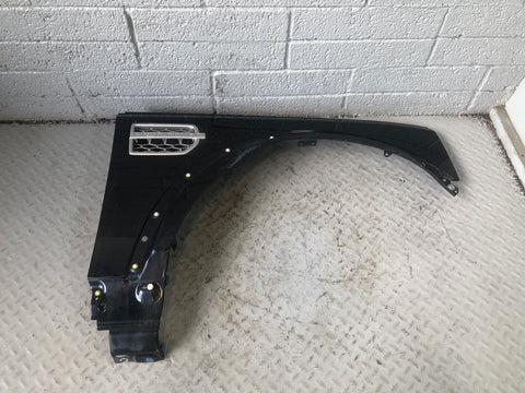 Discovery 4 Front Wing Off Side Santorini Black LRC 820 2009 to 2016 D13086