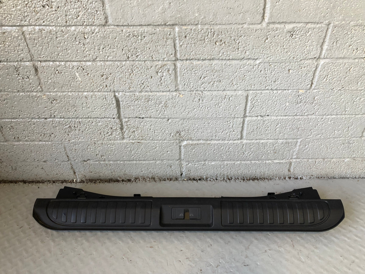 Range Rover Sport Tailgate Boot Lock Trim DK62 425A92 A L494 2013 to 2018