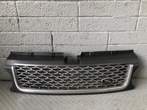 Range Rover Sport Front Grille Facelift in Silver Autobiography L320 D16076