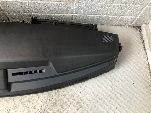 Discovery 3 Dashboard Black with Passenger Airbag for Sat Nav Vehicles K02066