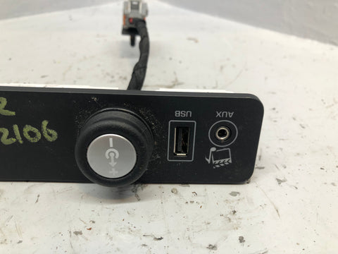 Freelander 2 Aux USB 12v Port L538 2011 to 2014 Land Rover