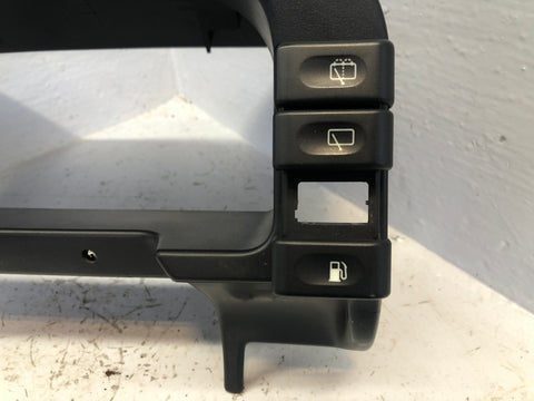 Discovery 2 Instrument Surround Speedo in Black Land Rover 2002 to 2004