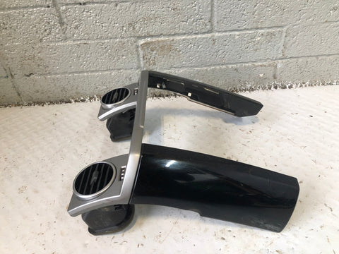 Discovery 3 Piano Black Dashboard Vents and Radio Surround Set Land Rover L07106
