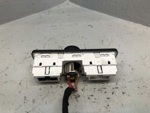 Freelander 2 Aux USB 12v Port L538 2011 to 2014 Land Rover