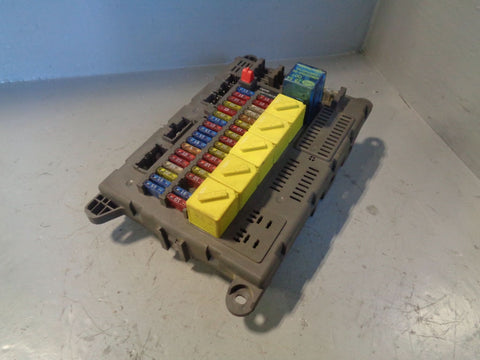 Freelander 1 Fuse Box Internal Under Dash YQE000341 1998 to 2006 Land Rover