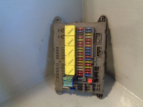Freelander 1 Fuse Box Internal Under Dash YQE000341 1998 to 2006 Land Rover