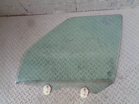 Discovery 3 Window Glass Near Side Front Land Rover 2004 to 2009