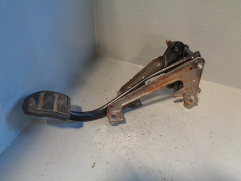 Discovery 3 Clutch Pedal Assembly SUB000021 Land Rover 2004 to 2009