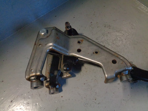 Discovery 3 Clutch Pedal Assembly SUB000021 Land Rover 2004 to 2009