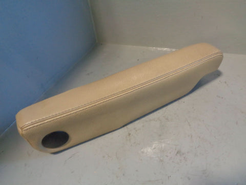 Discovery 3 Armrest Near Side Passenger Alpaca Land Rover 2004 to 2009 L22114