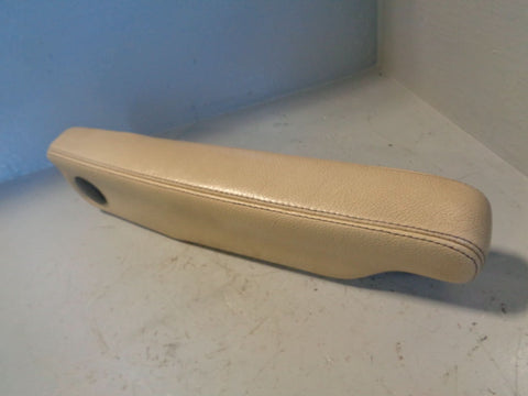 Discovery 3 Armrest Near Side Passenger Alpaca Land Rover 2004 to 2009 L22114