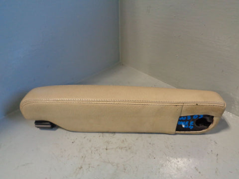 Discovery 3 Armrest Near Side Passenger Alpaca Land Rover 2004 to 2009 L22114
