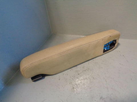 Discovery 3 Armrest Near Side Passenger Alpaca Land Rover 2004 to 2009 L22114