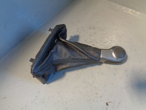 Discovery 3 Gear Knob Selector Manual 6 Speed Land Rover 2004 to 2009