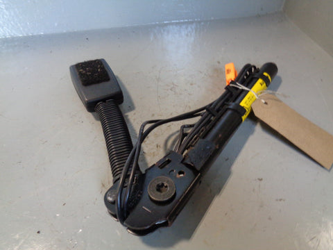 Discovery 4 Seat Belt Pre-Tensioner Buckle Near Side Front Land Rover Type 1