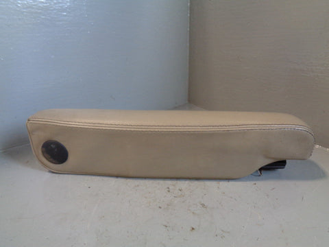 Discovery 4 Armrest Near Side Passenger Alpaca Land Rover 2009 to 2013 K10064
