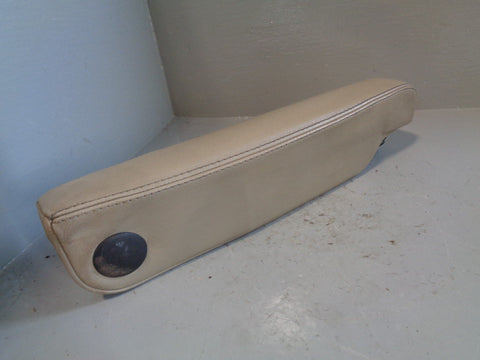 Discovery 4 Armrest Near Side Passenger Alpaca Land Rover 2009 to 2013 K10064