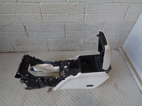 Range Rover Evoque Centre Console Cirrus Arm Rest Leather L538 3 Door