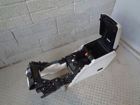 Range Rover Evoque Centre Console Cirrus Arm Rest Leather L538 3 Door
