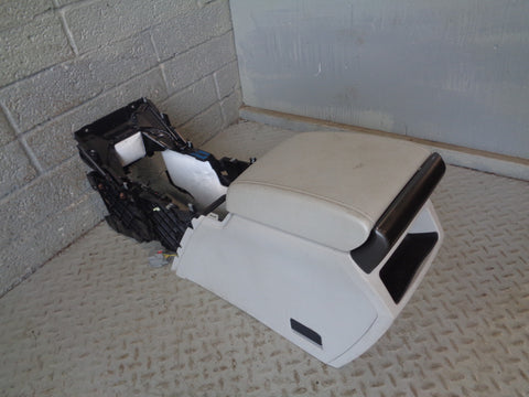 Range Rover Evoque Centre Console Cirrus Arm Rest Leather L538 3 Door