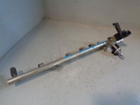 Range Rover L322 Fuel Injector Rail Petrol 4.2 V8 Supercharged AJ-V8 Near Side
