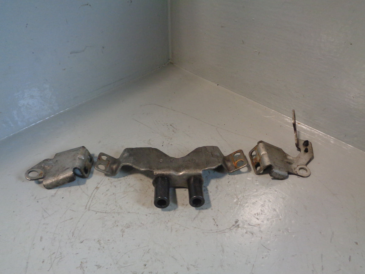 Range Rover L405 Exhaust Crossover Link Pipe Bracket 3.0 TDV6 2013 to 2017