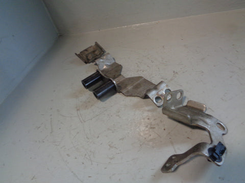Range Rover L405 Exhaust Crossover Link Pipe Bracket 3.0 TDV6 2013 to 2017