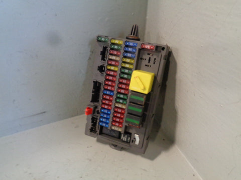 Discovery 2 Fuse Box Under Dash YQE000251 Land Rover 1998 to 2004
