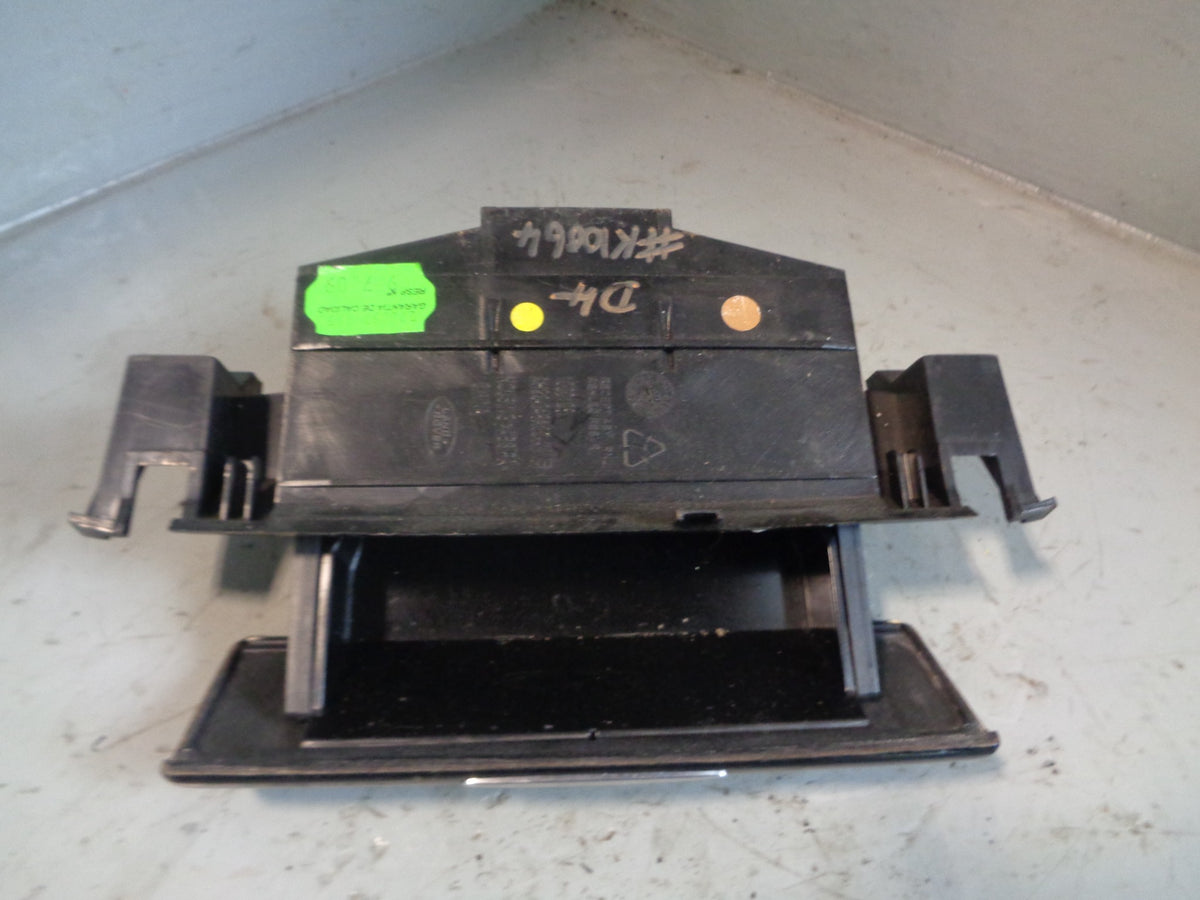 Discovery 4 Ashtray Front Land Rover AH22-048A02-AB 2009 to 2016 Black K10064