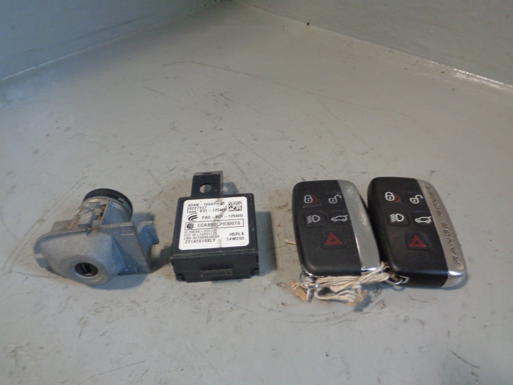 Land Rover Key Module Range Rover L405 Key Set Control Module with Door Lock 2013 to 2017 K2 ...