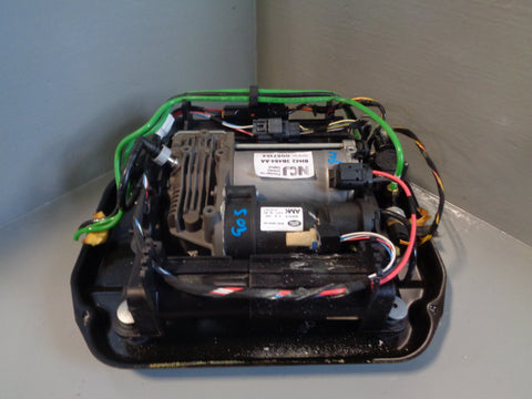 Range Rover L322 Air Suspension Compressor Pump AMK RQU500302 L24045