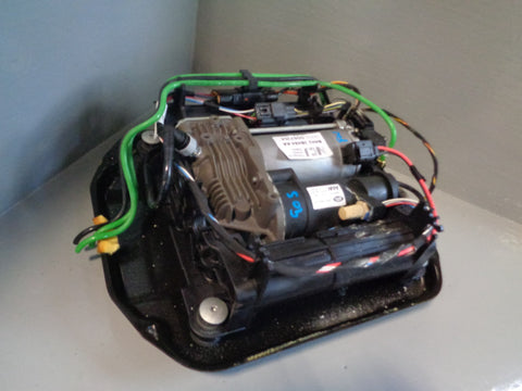 Range Rover L322 Air Suspension Compressor Pump AMK RQU500302 L24045