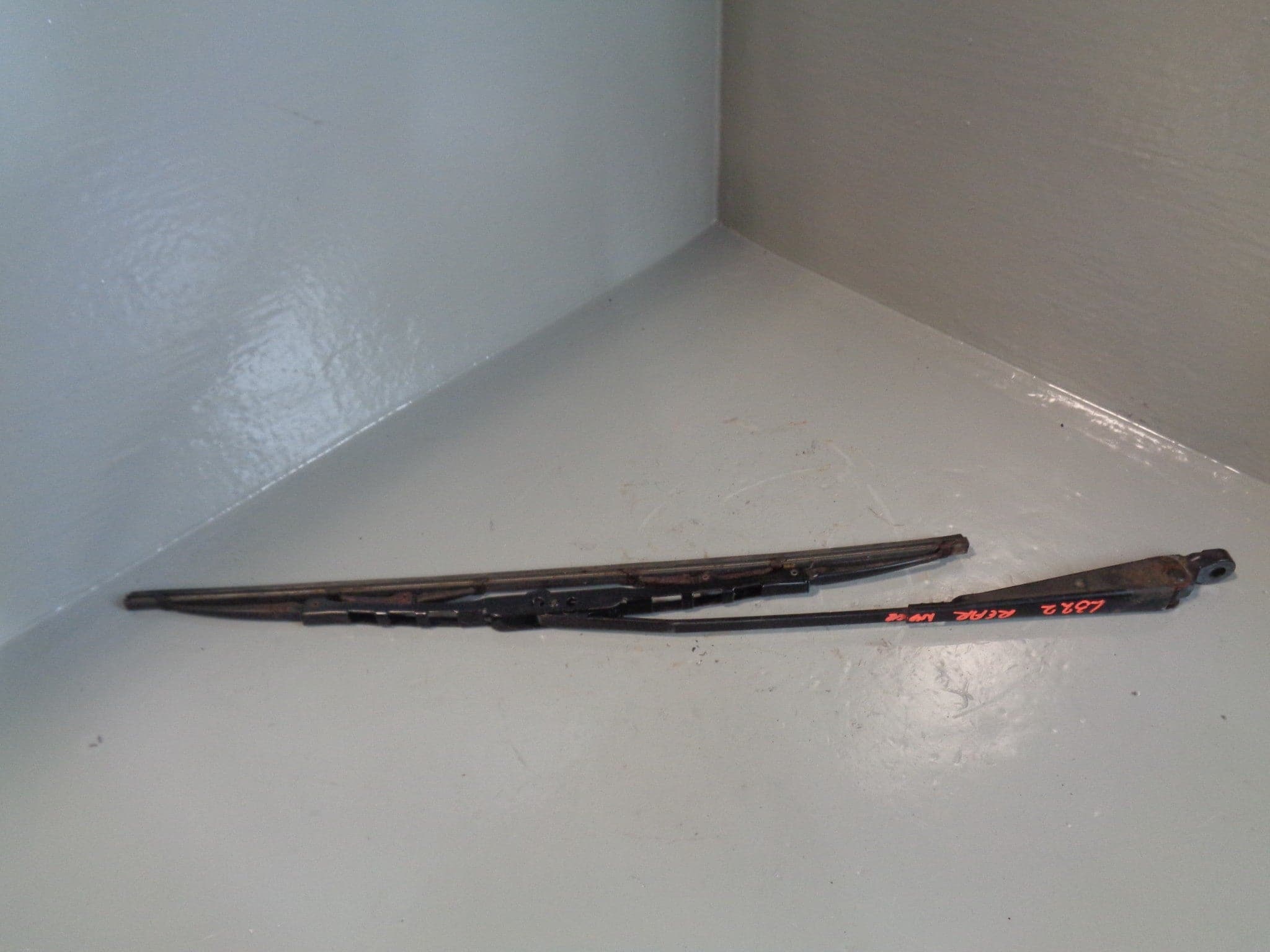 L322 Rear Wiper Range Rover L322 Rear Wiper Arm 2002 to 2010 Land Rover – Gentlemen Of ...