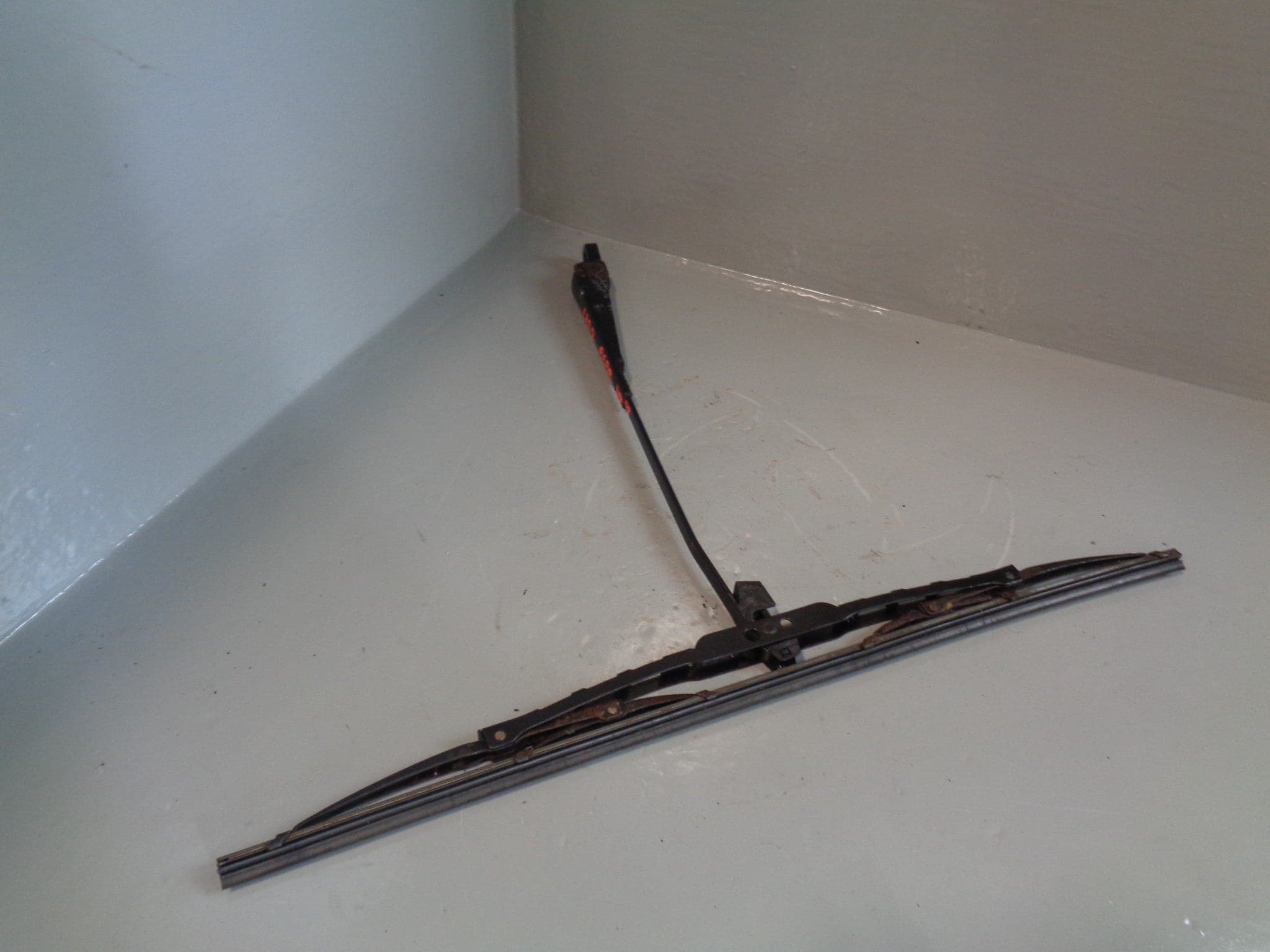L322 Rear Wiper Range Rover L322 Rear Wiper Arm 2002 to 2010 Land Rover – Gentlemen Of ...
