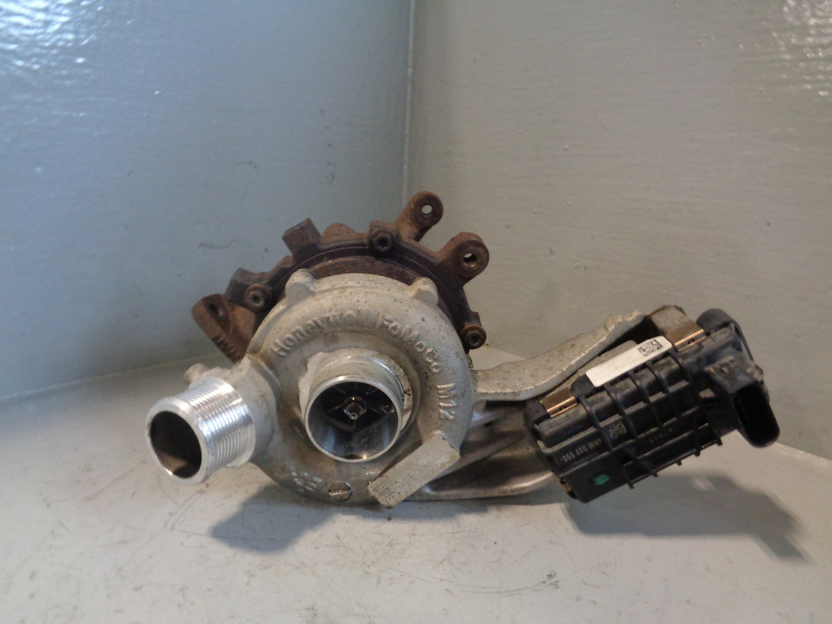 Range Rover L405 Turbocharger Turbo 3.0 TDV6 AX2Q-6K682-CD Left 2013 to 2017