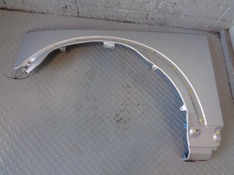 Discovery 3 Wing Near Side Front Zermatt Silver Land Rover 2004 to 2009 R24045