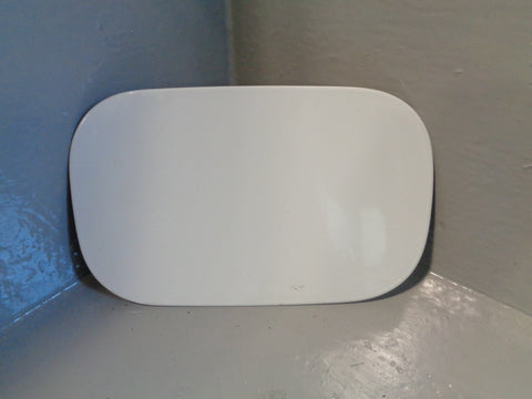 Discovery 4 Fuel Flap Fuji White LRC 867 Land Rover 2009 to 2014