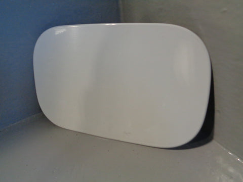 Discovery 4 Fuel Flap Fuji White LRC 867 Land Rover 2009 to 2014