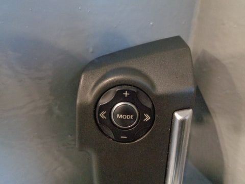 Information Controls Steering Wheel CH22-13D767-AC Discovery 4 Range Rover Sport