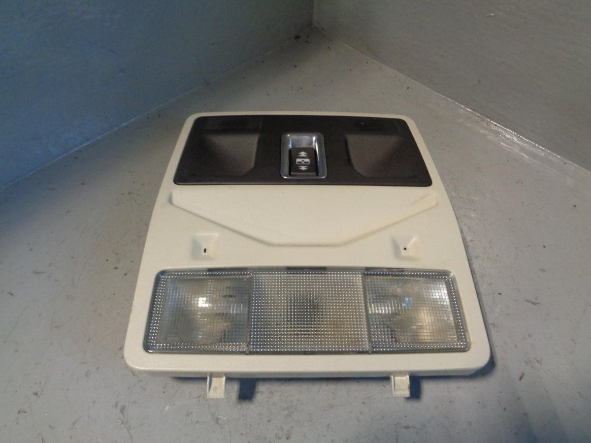 Range Rover Evoque Interior Roof Light Front with Sun Blind Switch in Cirrus L538