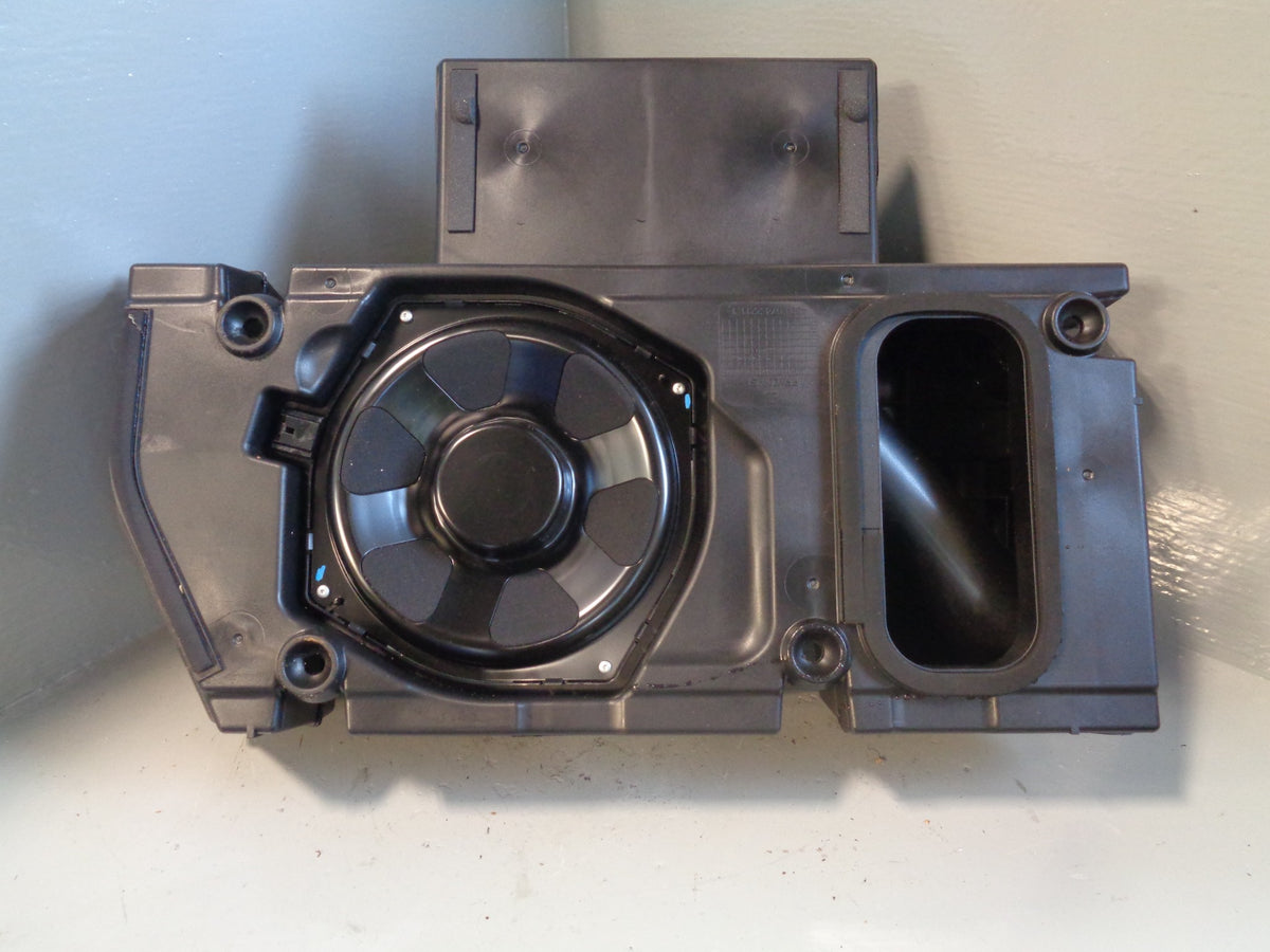 Range Rover L405 Speaker Subwoofer Bass Unit CPLA-18808-CA 2013 to 2017