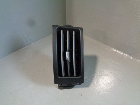 Freelander 2 Air Vent Near Side Outer Dashboard Land Rover 2006 to 2011
