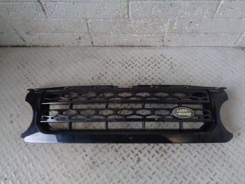 Discovery 4 Grille Front in Black Land Rover 2009 to 2016 K18035