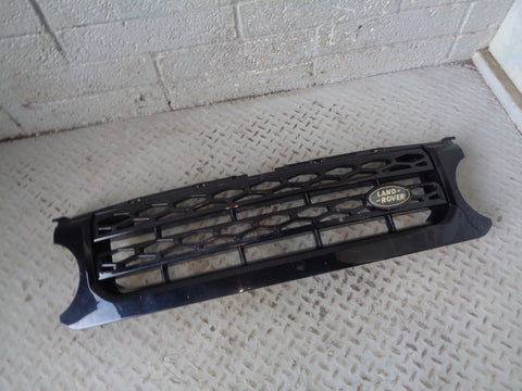 Discovery 4 Grille Front in Black Land Rover 2009 to 2016 K18035