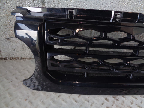 Discovery 4 Grille Front in Black Land Rover 2009 to 2016 K18035