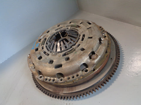 Discovery 3 Dual Mass Flywheel  2.7 TDV6 Land Rover 2004 to 2009 R24045