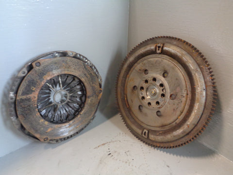 Discovery 3 Dual Mass Flywheel  2.7 TDV6 Land Rover 2004 to 2009 R24045