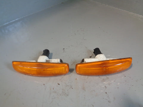 Discovery 3 Indicator Side Repeaters For Wings Pair Land Rover 2004 to 2009