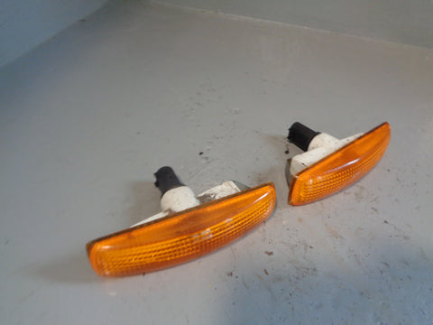 Discovery 3 Indicator Side Repeaters For Wings Pair Land Rover 2004 to 2009